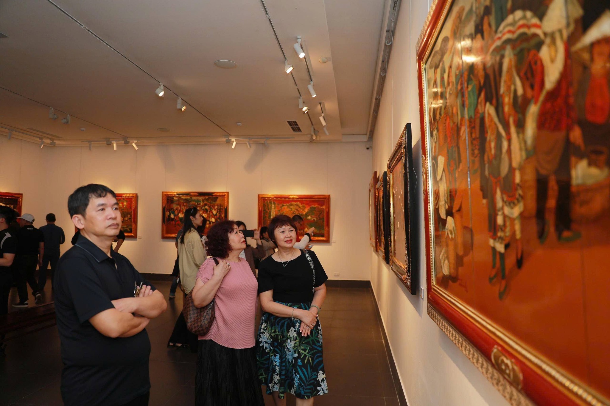 Tôn vinh di sản nghệ thuật của họa sĩ Hoàng Sùng qua triển lãm “Hồn Quê”